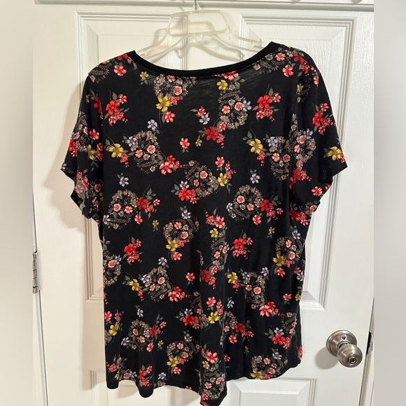 Torrid tee shirt - Picture 2 of 3